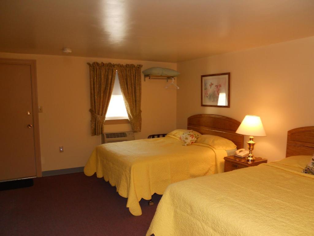 Autumn Breeze Motor Lodge North Woodstock Room photo