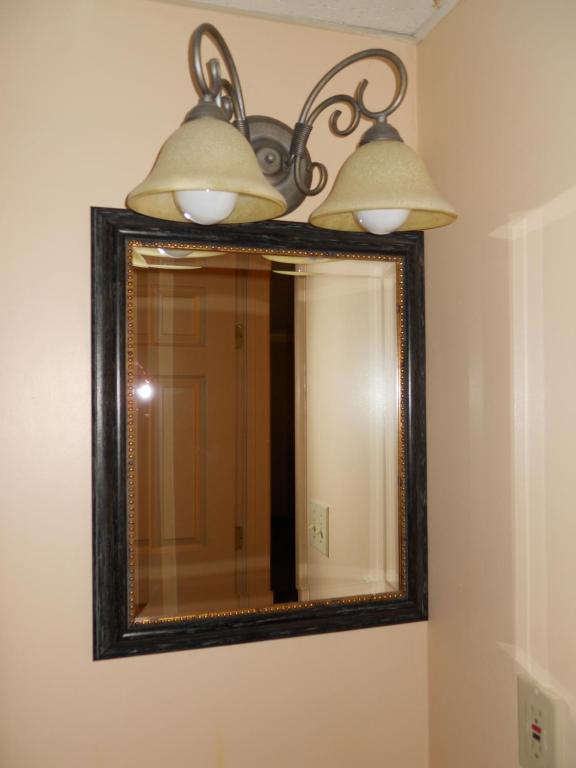 Autumn Breeze Motor Lodge North Woodstock Room photo