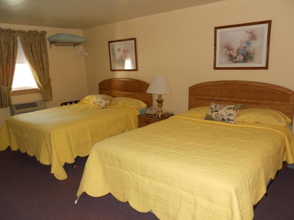 Autumn Breeze Motor Lodge North Woodstock Room photo